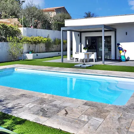 La Bleue Holiday home *